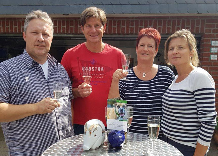 Großzügige Spende für das Waldtierheim